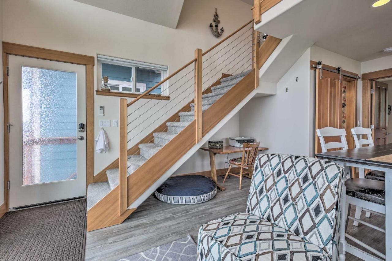 Chic Beachfront Abode With Balcony And Beach Access! Yachats Exteriör bild