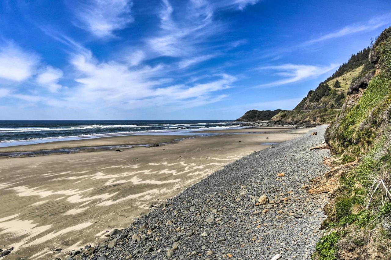 Chic Beachfront Abode With Balcony And Beach Access! Yachats Exteriör bild